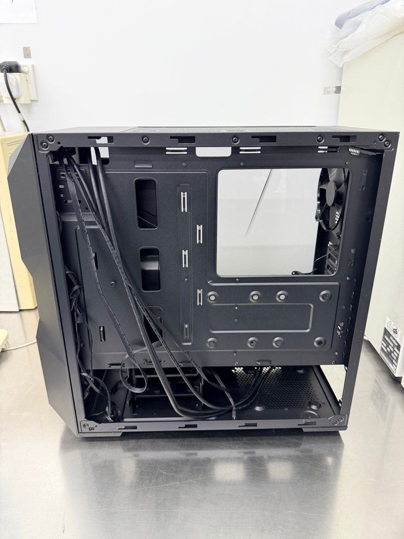 Cooler Master PC Case with Liquid Cooling65605866906114116