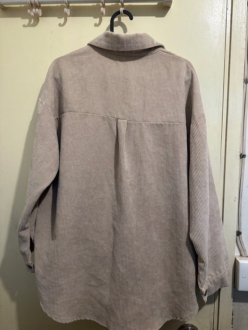 Jacket （分類：T-shirt、恤衫、有領衫）位於 Hong Kong。 由 ayexn 提交（商品編號 1414352316，圖片 3）。簡介： bought from yeestyle。