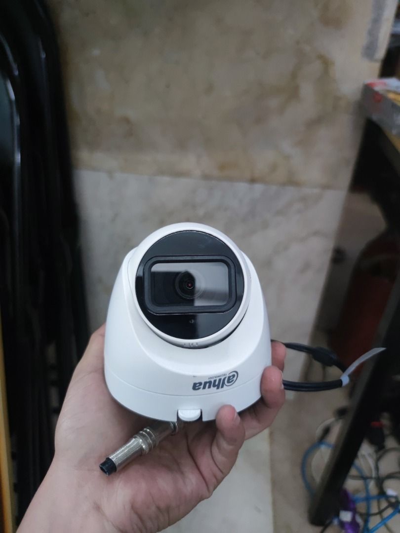 Dahua CCTV Set (Used) - With Camera and DVR (Category: Security Systems & CCTV Cameras) located in Makati City. Submitted by lyneththequeen (Listing ID 1414285555, Image 1). Description: Dahua CCTV Set (Used) – ₱4,000 | Makati Used Dahua CCTV system complete with DVR, cables, and 5 CCTV cameras. Ideal for home or small business security. 📹 Includes: ✔️ 5 CCTV cameras ✔️ DVR unit ✔️ Cables included ℹ️ Important: Credentials are no longer availabl