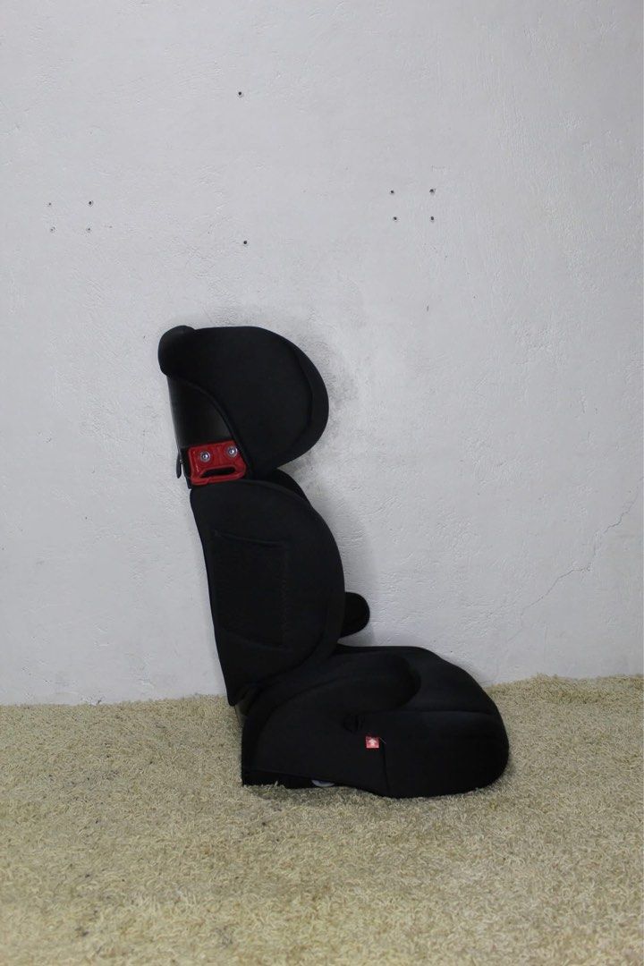 DAIICHI Junior Seat INNOFIX (Category: Car Seats) located in San Fernando. Submitted by juls.japan.surplus (Listing ID 1414413276, Image 3). Description: DAIICHI Junior Seat INNOFIX High-back junior car seat for children 15–36 kg (approx. 3–12 years). ISOFIX installation, adjustable headrest, side-impact protection and can also be used with a 3-point seatbelt. Designed to meet European safety standards 2,000 pesos only.