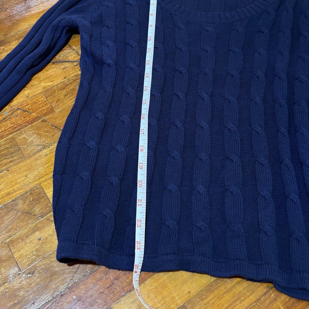 dark navy blue cable knit sweater round neckline (Category: Longsleeves) located in Manila. Submitted by avie.declutters (Listing ID 1414267155, Image 3). Description: .ᐟ Kindly look through ALL photos carefully before sending an offer .ᐟ Inquiries will only be entertained if regarding size, flaws, or RFS ✦ payment: GCash, bank transfer (NO COD) ✦ delivery: J&T, Lalamove (same-day delivery) ✦ meet-ups: not available ⧽ Accepted offers are given 24