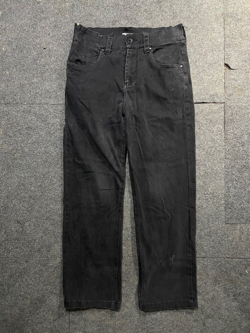 Dior vintage pants (Category: Luxury Apparel) located in Iligan City. Submitted by lovelysism (Listing ID 1414331636, Image 1). Description: Dior pants vintage No issue Good condition Dimes 30 waistline 36 lenght .