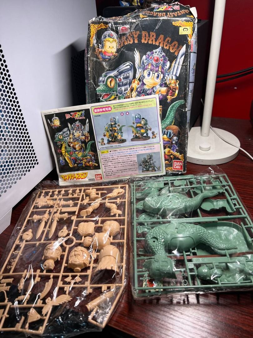 DR. SLUMP ARALE Fantasy Dragon Model Kit (Category: Figurines & Statues) located in Baguio. Submitted by ditoyzb08176 (Listing ID 1414362415, Image 1). Description: - Vintage Fantasy Dragon model kit - Includes multiple sprues with dragon and figure parts - Comes with the original box - Kit is complete and unassembled - Ideal for collectors and model enthusiasts Location:Baguio City Shipping: J&T/FLASH/LBC .