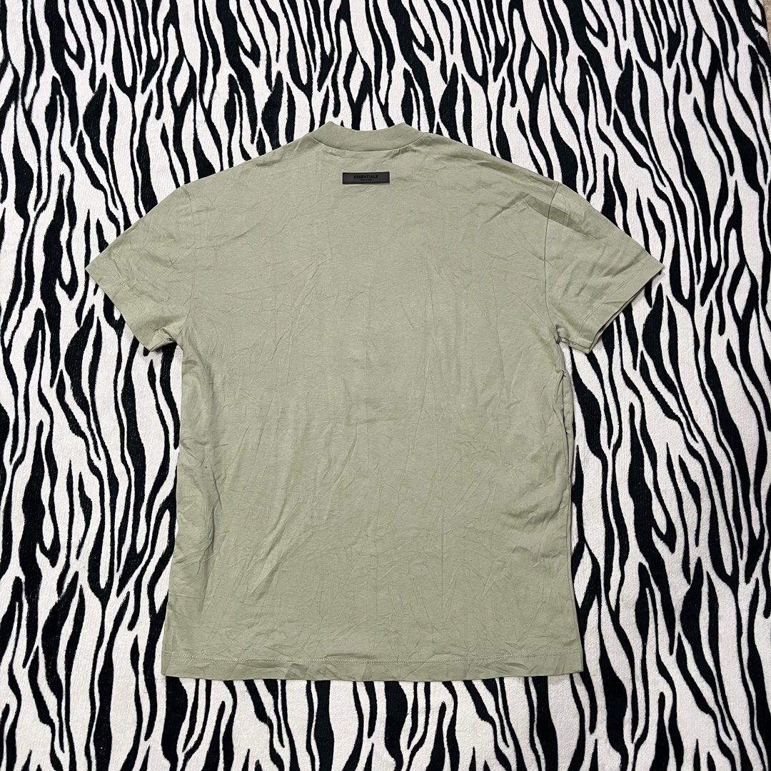 Essentials (Category: Formal Shirts) located in Manila. Submitted by ghostofthrift24 (Listing ID 1414287657, Image 3). Description: Essentials big E no issue 22x31.