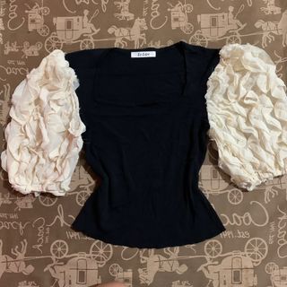 (Category: ) located in . Submitted by leans_closet (Listing ID 1414299133, Image 1). Description: .
