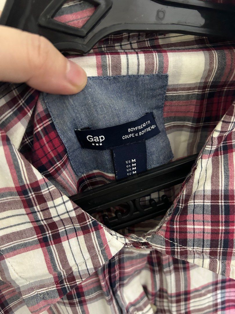 GAP Plaid Longsleeves (Category: Longsleeves) located in Batangas. Submitted by dusclutter (Listing ID 1414303371, Image 2). Description: Barely used No issues RFS: decluttering, moving places Loc: Sto tomas, Batangas MOP: Gcash Shipping c/o buyer via J&T .