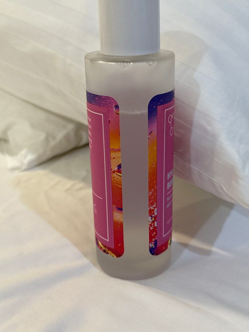 Good Molecules Hyaluronic Acid Boosting Essence 120ml (Category: Face Care) located in Quezon City. Submitted by ceal.c (Listing ID 1414285581, Image 2). Description: .