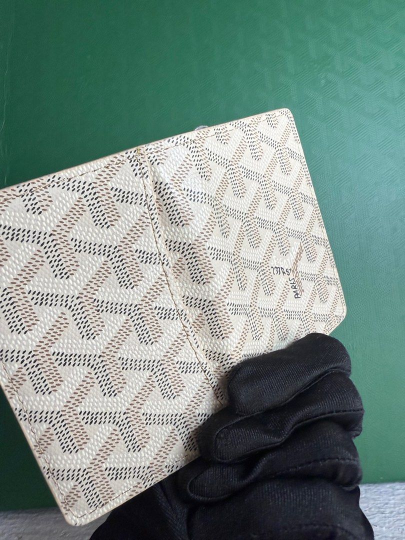 Goyard Card Holder (Category: Luxury Bags & Wallets) located in Baguio. Submitted by drein30 (Listing ID 1414389689, Image 3). Description: - Goyard card holder - Signature Goyardine pattern - Multiple card slots - Sleek design - Interior color: light beige - Marked "GOYARD Paris Made in France".