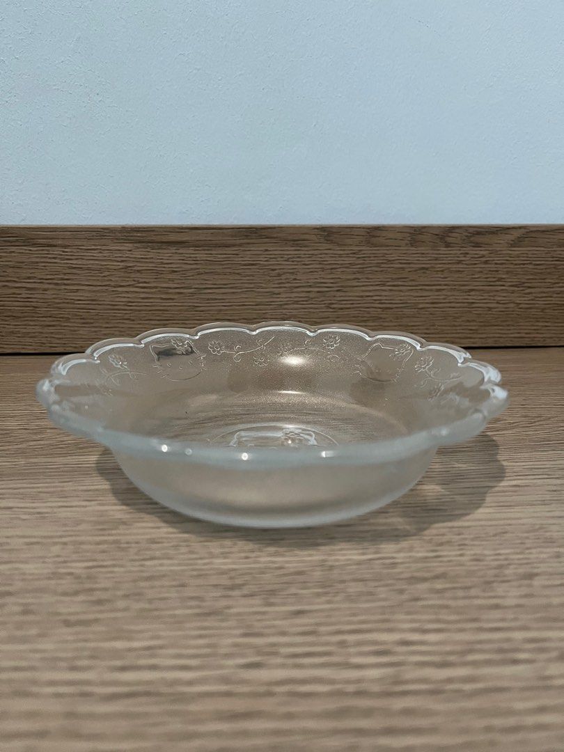 Hello Kitty Trinket Dish (Category: Other Kitchenware & Tableware) located in Paranaque City. Submitted by simonthecutecatboy (Listing ID 1414390897, Image 2). Description: -brand new -approx 5.5" D -no box -1pc only.