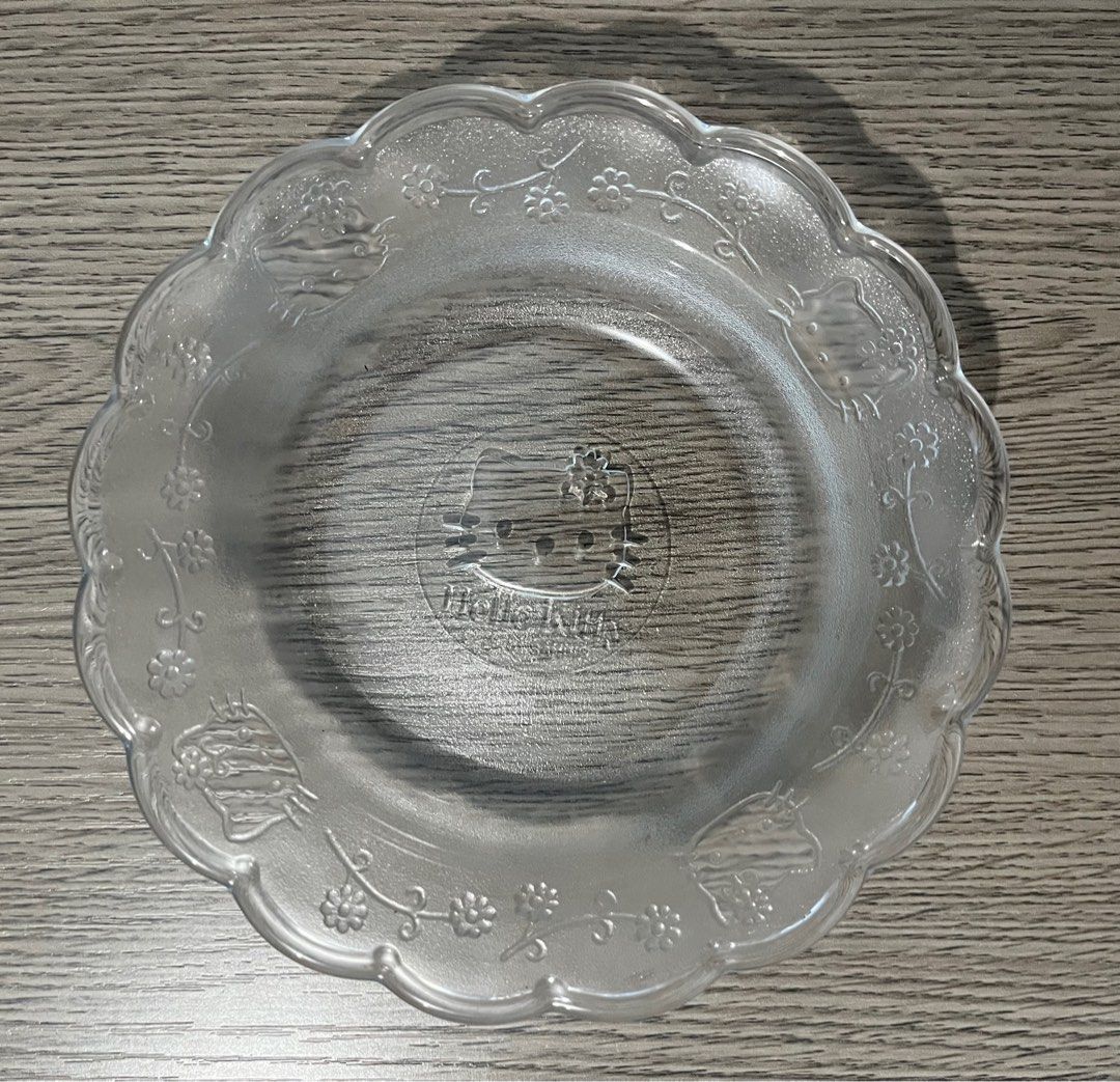 Hello Kitty Trinket Dish (Category: Other Kitchenware & Tableware) located in Paranaque City. Submitted by simonthecutecatboy (Listing ID 1414390897, Image 1). Description: -brand new -approx 5.5" D -no box -1pc only.