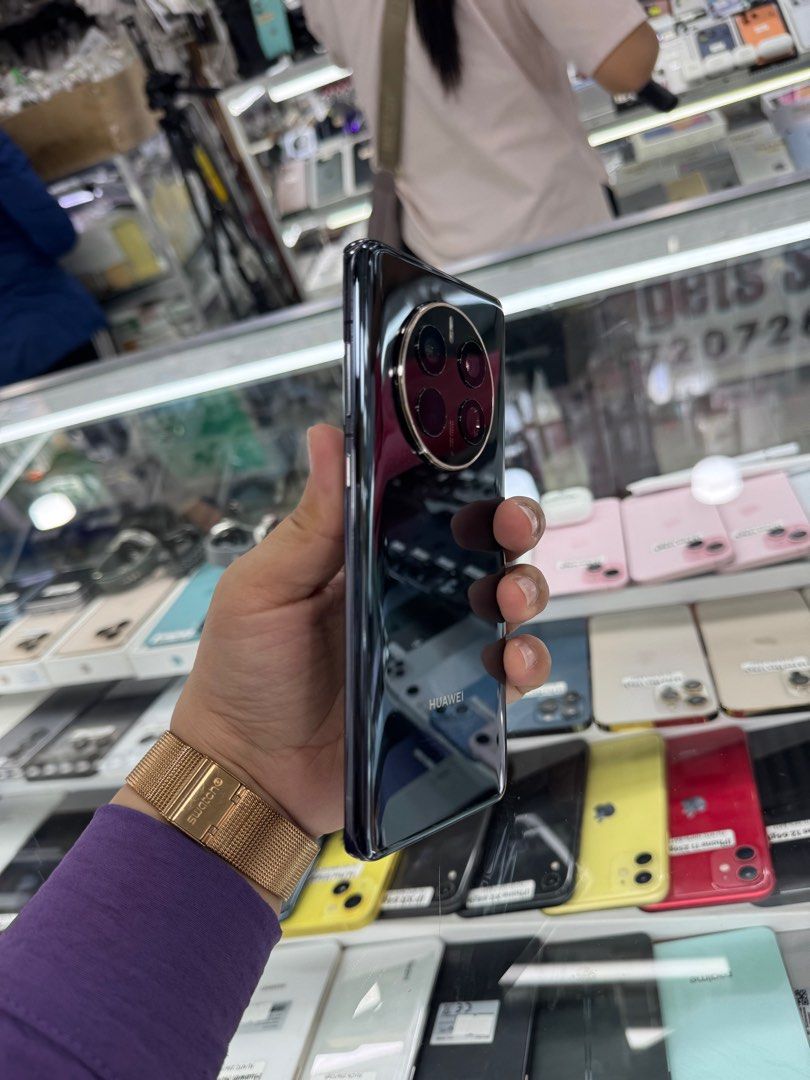 Huawei Mate 50 Pro 256gb FU NTC No issue (Category: Huawei) located in San Juan City. Submitted by javedsgadgetshop (Listing ID 1414349207, Image 2). Description: INSTALLMENT OPTIONS : SPAY LATER / GGIVES / CREDIT CARD! WE BUY AND SELL SO PWEDE MAGBINTA OR SWAP ! Quick Specs : 💵 Huawei Mate 50 Pro •256gb •NTC Variant •Good batt health •Factory Unlock •95% Smoothness •No hidden issue | No Repaired •100% Authentic | Not Refurbished •w/ OEM Charger