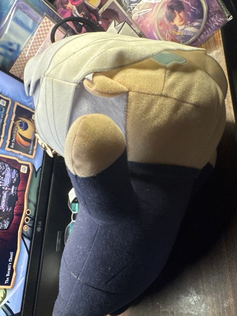 Jujutsu Kaisen Gojo Satoru Plush (Category: Plushies & Soft Toys) located in Las Pinas. Submitted by nekomeow22 (Listing ID 1414381043, Image 2). Description: - Original tag attached. - Perfect for Jujutsu Kaisen fans and collectors..