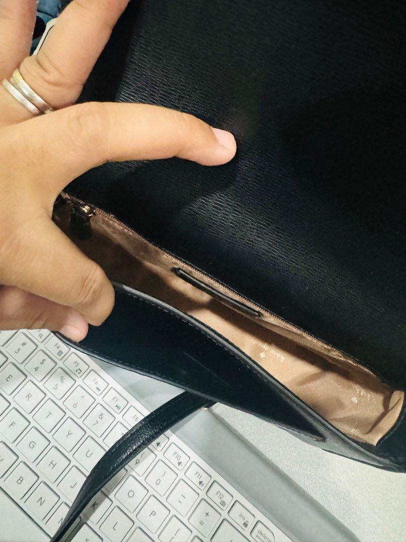 Kate Spade Phoebe Flap (Category: Luxury Bags & Wallets) located in San Fernando. Submitted by sakura1691 (Listing ID 1377012824, Image 2). Description: .