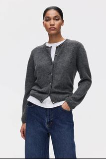 (Category: ) located in . Submitted by elite_thrift (Listing ID 1414314766, Image 1). Description: .