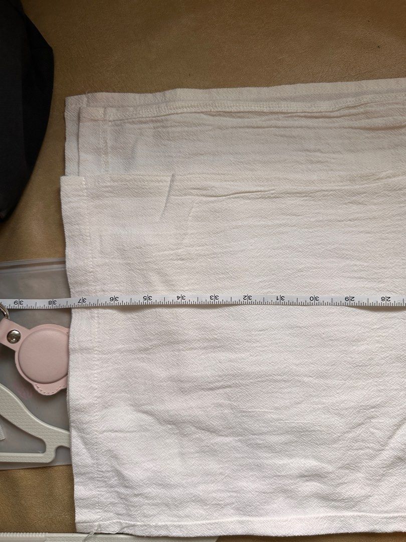 Linen Wide Leg Pants with Slit (Category: Other Bottoms) located in Manila. Submitted by juju_declutters (Listing ID 1414250997, Image 3). Description: can fit XS-S.