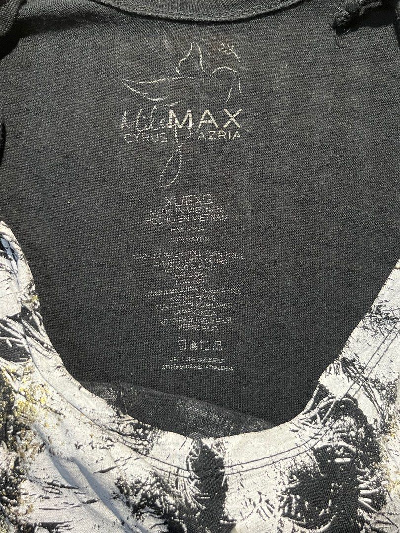 Miley Cyrus + Max Azria Black Top XL (Category: Blouses) located in Manila. Submitted by junasssithriftedd (Listing ID 1414343155, Image 3). Description: -No issues, no stains Clean and well kept:)) -Size: XL -10/10 Color rate🎨🎨 -Pm for measurements and details📩📩 Mode of payment: -Gcash 💸💸 -Cash 💵💵 Mode of shipping: -Meet up kung malapit (Antipolo Location) -Lalamove 🚚 -Jnt 🚚🚚.