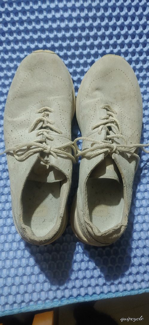 Onitsuka Tiger (Leather) (Category: Sneakers) located in Quezon City. Submitted by ppaya (Listing ID 1414260928, Image 2). Description: de cluttering. sturdy construction. durable sole.