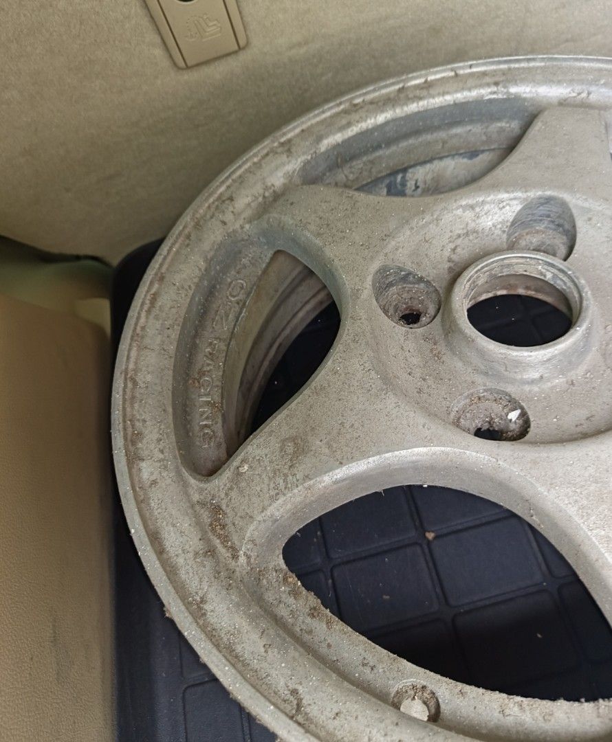 OZ racing crono evolution 3 wheels 15 inches (Category: Mags and Tires) located in Cebu City. Submitted by beagles30 (Listing ID 1414399234, Image 3). Description: oz racing crono evolution 3 wheels oem from mitsubishi evo 3 15" 4x114 repainted silver needs repaint missing 2 caps 15k pesos very negotiable item in cebu city #mitsubishi #evolution #ozracing #mags.