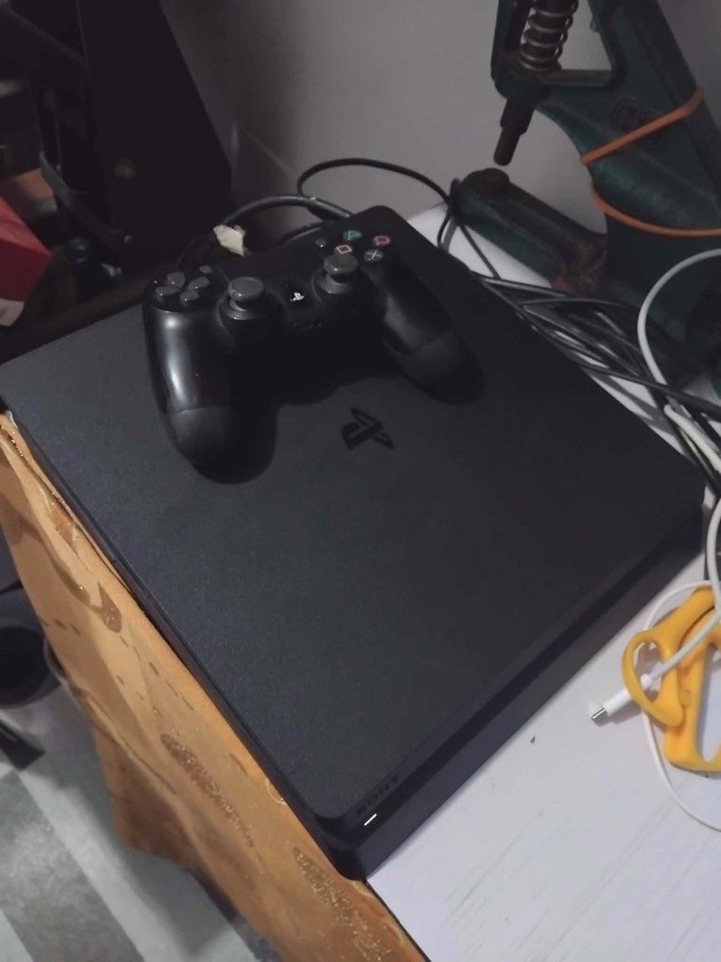 PlayStation 4 PS4 (Category: PlayStation) located in Manila. Submitted by meggyswish (Listing ID 1414365038, Image 1). Description: For sale PS4 1 Original Controller Jailbreak 1tb Full of games ₱11,500 Only.