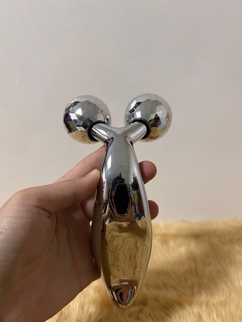 Rolling Face Massager (no box) (Category: Face Care) located in Bulacan. Submitted by mecrafts4u.olstr (Listing ID 1414421975, Image 1). Description: .