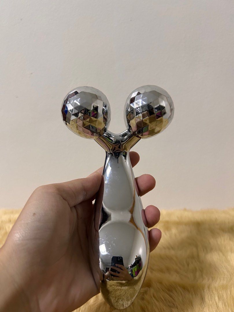 Rolling Face Massager (no box) (Category: Face Care) located in Bulacan. Submitted by mecrafts4u.olstr (Listing ID 1414421975, Image 2). Description: .
