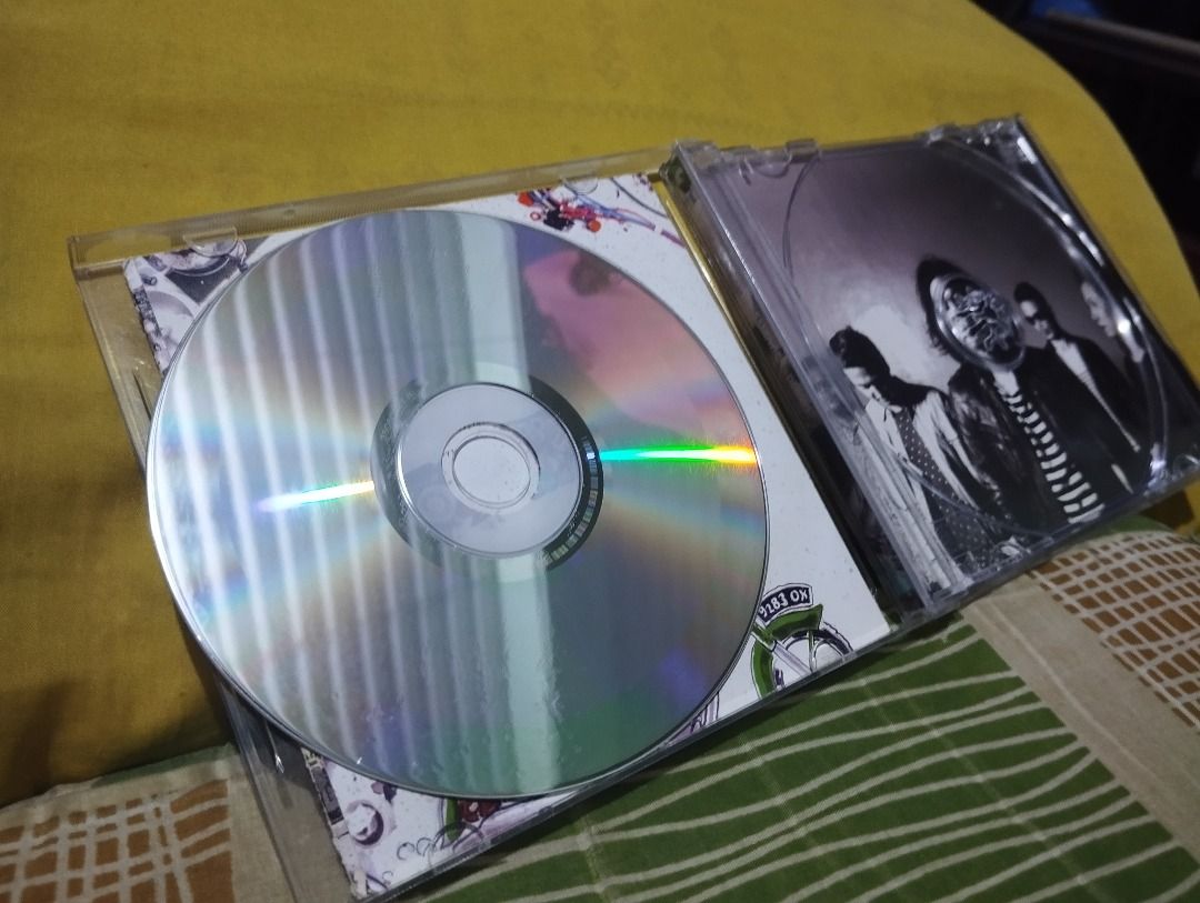 Sandwich - Debris CD (Category: CDs & DVDs) located in Pasig City. Submitted by shutterdan (Listing ID 1414373525, Image 2). Description: <S>andwich OPM Band album : Debris The CDs are used but in very good condition. The inlays are still intact, as shown in the attached photos. I prefer meet-up transactions, but if delivery is needed, I prefer options covered by Lalamove or GrabExpress. Possible meet up location: Santolan Pasig, some areas along