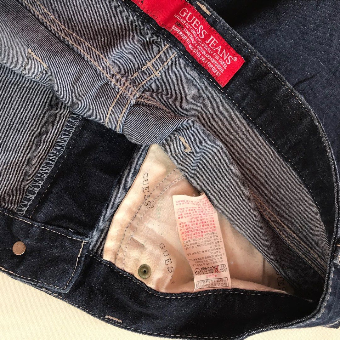 Selected Guess Short for Women (Category: Shorts) located in Pagadian. Submitted by picknpack (Listing ID 1414428369, Image 3). Description: — 33 to 34 — good as new💯 — no issue 📌 𝙍𝙀𝙈𝙄𝙉𝘿𝙀𝙍𝙎 (𝙋𝙡𝙚𝙖𝙨𝙚 𝙍𝙚𝙖𝙙 𝘽𝙚𝙛𝙤𝙧𝙚 𝙈𝙞𝙣𝙞𝙣𝙜) ➜ All items are ukay/preloved unless stated as brand-new ➜ Some flaws or small issues may not be mentioned but are not intentional ➜ Colors may vary slightly due to lighting in photos ➜ All items are