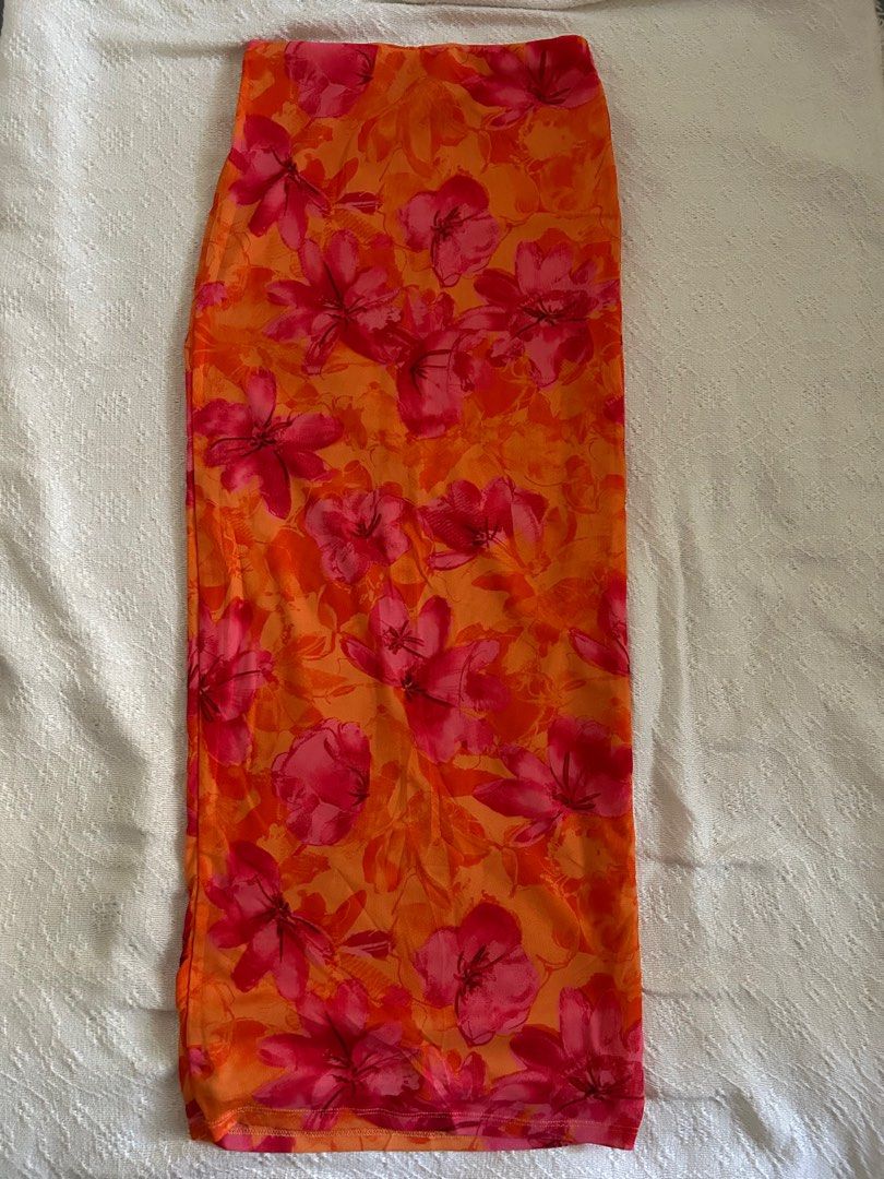SHEIN Floral Long Skirt (Category: Skirts) located in Batangas. Submitted by dusclutter (Listing ID 1414306919, Image 1). Description: Used only once for a party Garterized waist/Stretchy material No issues/signs of usage RFS: decluttering, moving places Loc: Sto tomas, Batangas MOP: Gcash Shipping c/o buyer via J&T .