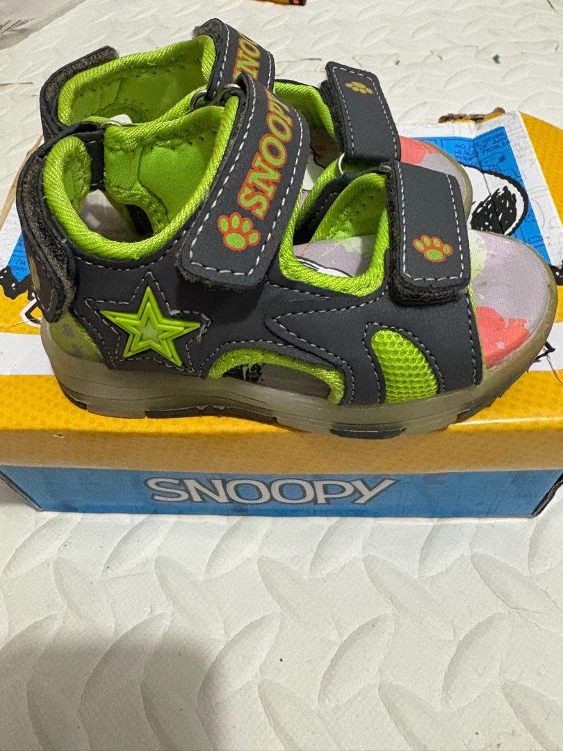 Snoopy Sandals kids Size 22 (Category: Babies & Kids Fashion) located in Cainta. Submitted by kailiz (Listing ID 1414382763, Image 2). Description: Lightly used dito lang sa village ginamit and di rin gaanong inaapak sa lupa since mas gusto niyang nakakarga. .