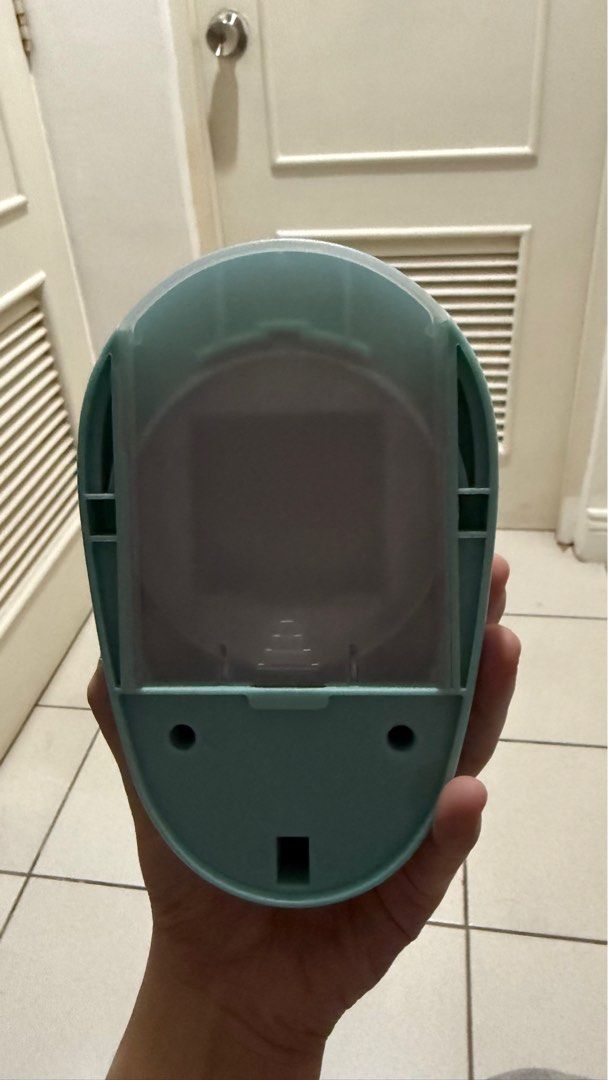 Square Puncher (50x50mm) (Category: Craft Supplies & Tools) located in Manila. Submitted by pheta (Listing ID 1414336043, Image 2). Description: RFS: Too big for my liking Condition: Works well and as good as new. Perfect for arts and crafts..