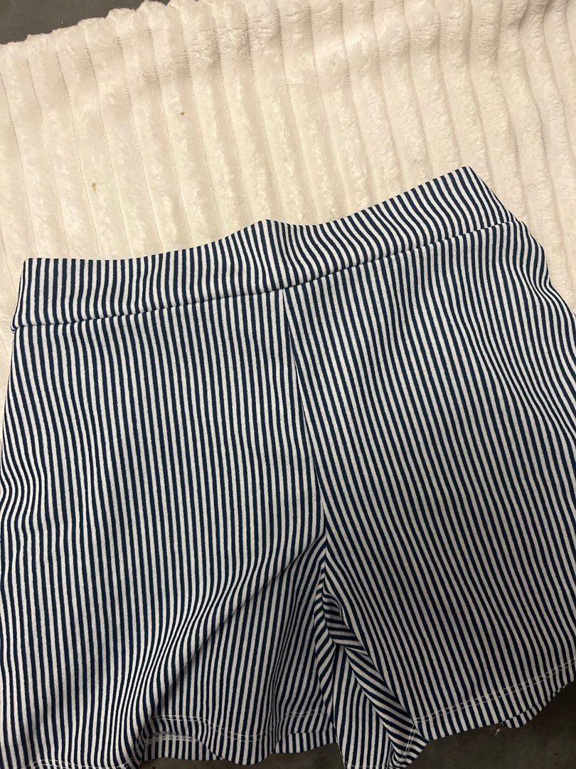 Striped Tie Top and Shorts with Side Pocket Coordinates (Category: Undergarments & Loungewear) located in Taguig. Submitted by clutch.queen (Listing ID 1414432047, Image 3). Description: • brand new • rfs: not my style :( • super cute navy blue stripes with lace and flower detail 🌸🎀 • garterized sa likod both shorts and top.