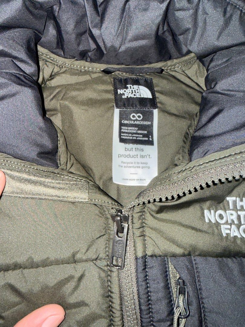 The North Face Boys' (Category: Vests) located in Santiago. Submitted by immikehell (Listing ID 1414256890, Image 3). Description: This is a The North Face Boys' Vest in New Taupe Green. size large boys teen.