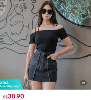 (Category: ) located in . Submitted by wardrobe_disaster (Listing ID 1414418023, Image 1). Description: .