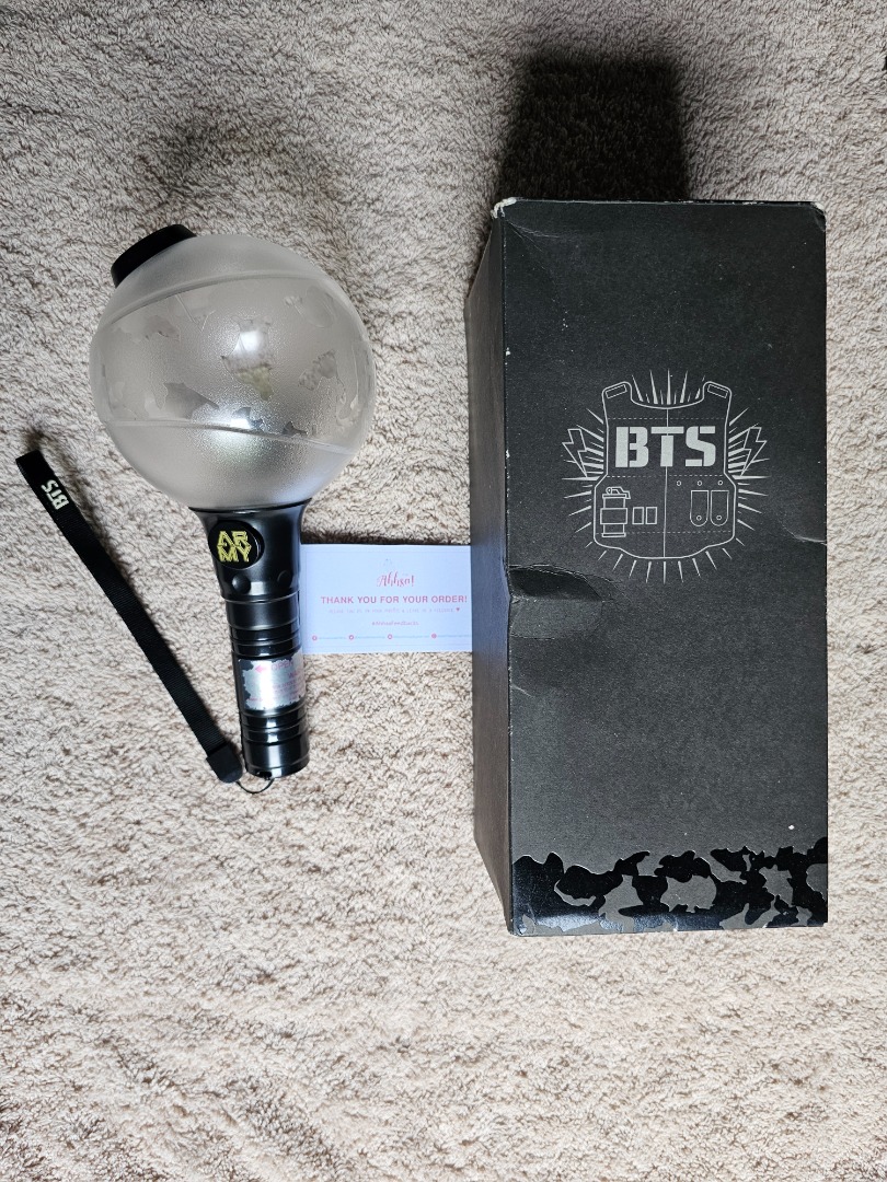 UNSEALED BTS ARMY BOMB OFFICIAL LIGHT STICK VER 1, Hobbies & Toys ...