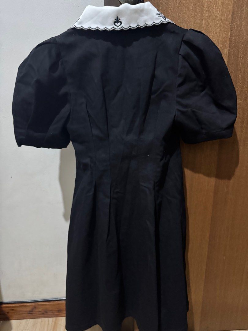 Vero Moda Black Dress with Collar (Category: Dresses) located in Quezon City. Submitted by amcart_ (Listing ID 1414387824, Image 2). Description: Size: Small Like new. Never used, fit only QC loc Nego.
