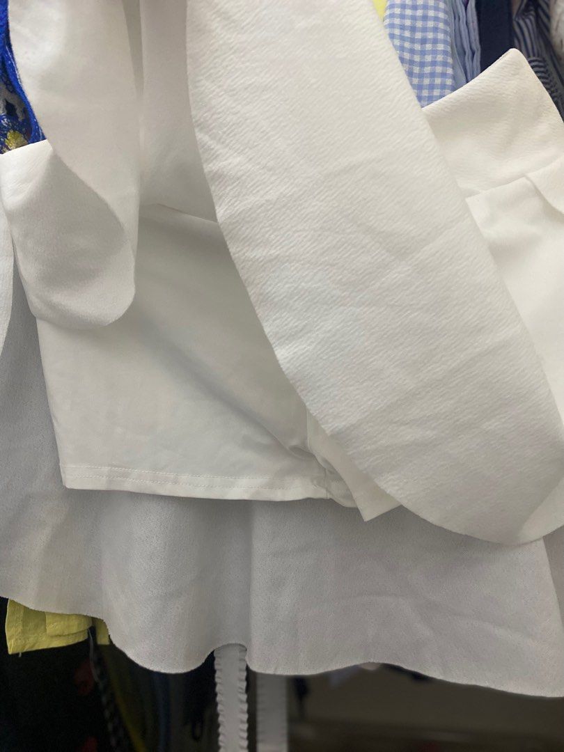 White Flared Skirt (Category: Skirts) located in Cagayan de Oro. Submitted by lhsphia (Listing ID 1414417102, Image 2). Description: White skirt with inner shorts Suitable for sports like pickleball or lawn tennis Never worn .