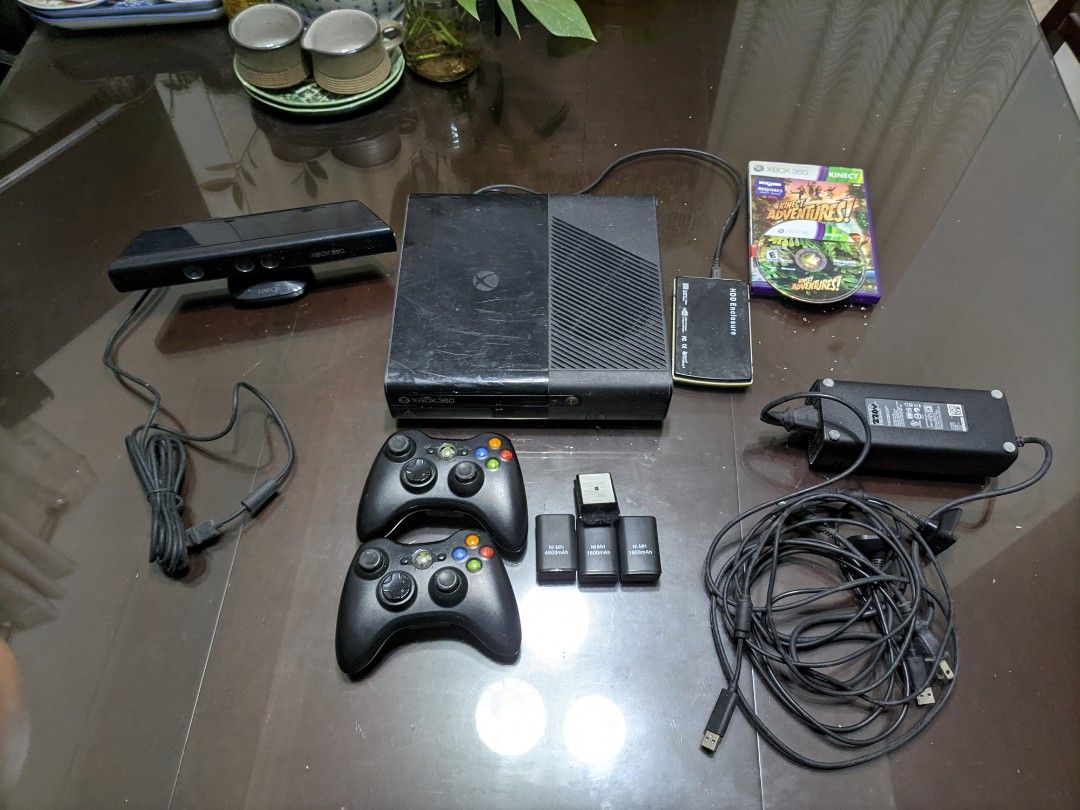 Xbox 360 Console with Kinect and Games (Category: Xbox) located in Manila. Submitted by ryuthrifty (Listing ID 1414333280, Image 3). Description: with hard drive and some games installed like cod mw3, transformers, captain America 2 controllers with battery pero I think need nalang nakasaksak sa console para straight lang laro. with kinetic and just dance.