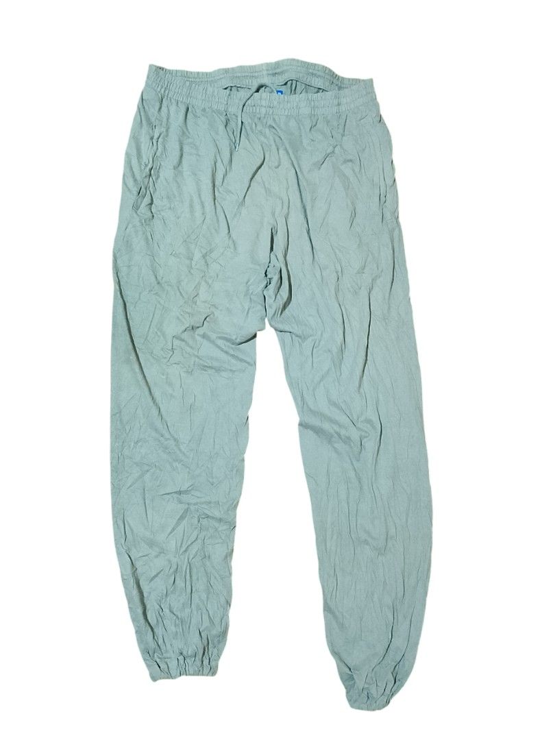 Yeezy Gap Balenciaga sweatpants (Category: Luxury Apparel) located in Zamboanga. Submitted by abubazir7 (Listing ID 1414386174, Image 1). Description: Yeezy Gap Balenciaga Sweatpants Size XL Color Grey (AUTHENTIC).