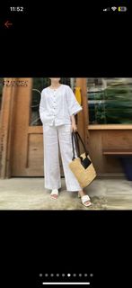 (Category: ) located in . Submitted by wardrobeee (Listing ID 1414415001, Image 1). Description: .