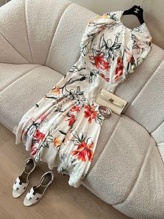 (Category: ) located in . Submitted by kayes_closet (Listing ID 1414478915, Image 1). Description: .
