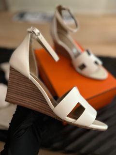 (Category: ) located in . Submitted by kayes_closet (Listing ID 1414476100, Image 1). Description: .