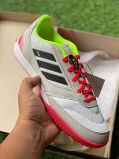 (Category: ) located in . Submitted by zzfootylocker (Listing ID 1414500413, Image 1). Description: .