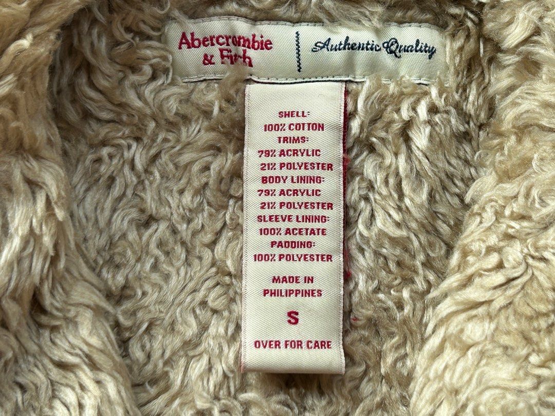 Abercrombie & Fitch Corduroy Jacket (Category: Coats, Jackets and Outerwear) located in Quezon City. Submitted by glenchua (Listing ID 1414507020, Image 3). Description: COAT w/ FLEECE COLLAR Pre-loved Hardly Worn Good Condition SHELL: 100% COTTON TRIMS: 79% ACRYLIC, 21% POLYESTER BODY LINING: 79% ACRYLIC, 21% POLYESTER SLEEVE LINING: 100% ACETATE PADDING: 100% POLYESTER.