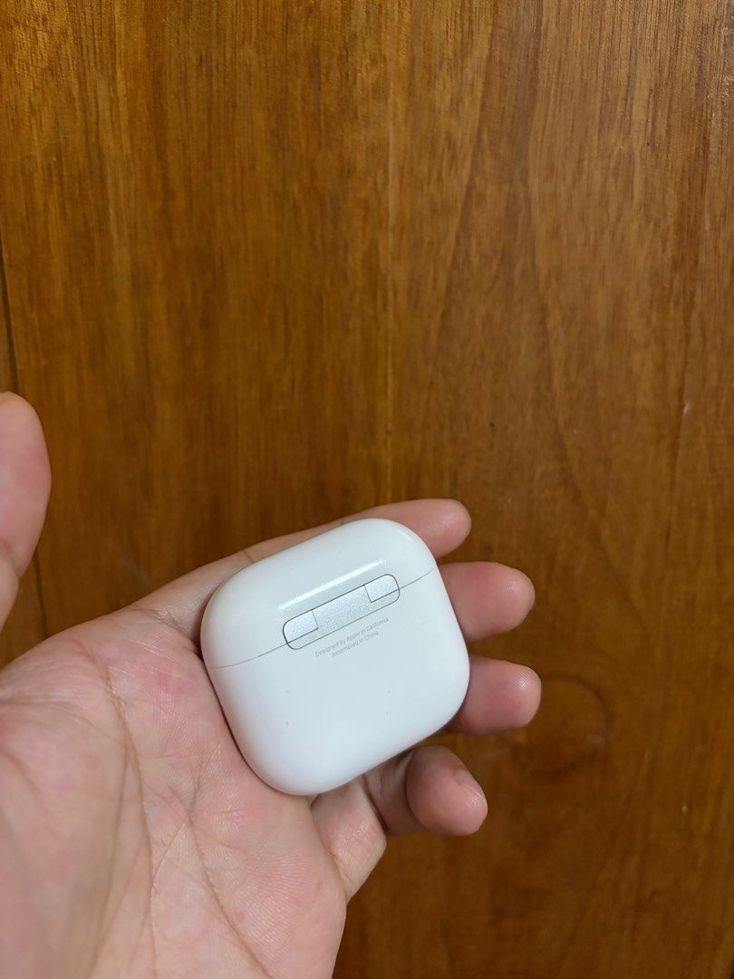 AirPods 4 (Category: Earphones) located in Bacoor. Submitted by ellybenj (Listing ID 1414617946, Image 3). Description: AirPods 4 (w/o ANC) Still in good quality, good battery Bought in November 2024, Apple Store With its box Feel free to PM .