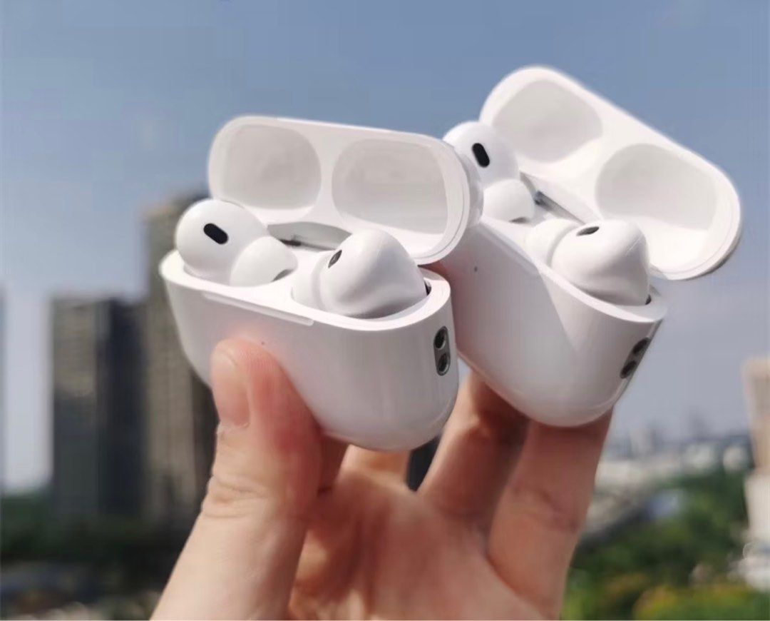 Ear buds65076154326657111