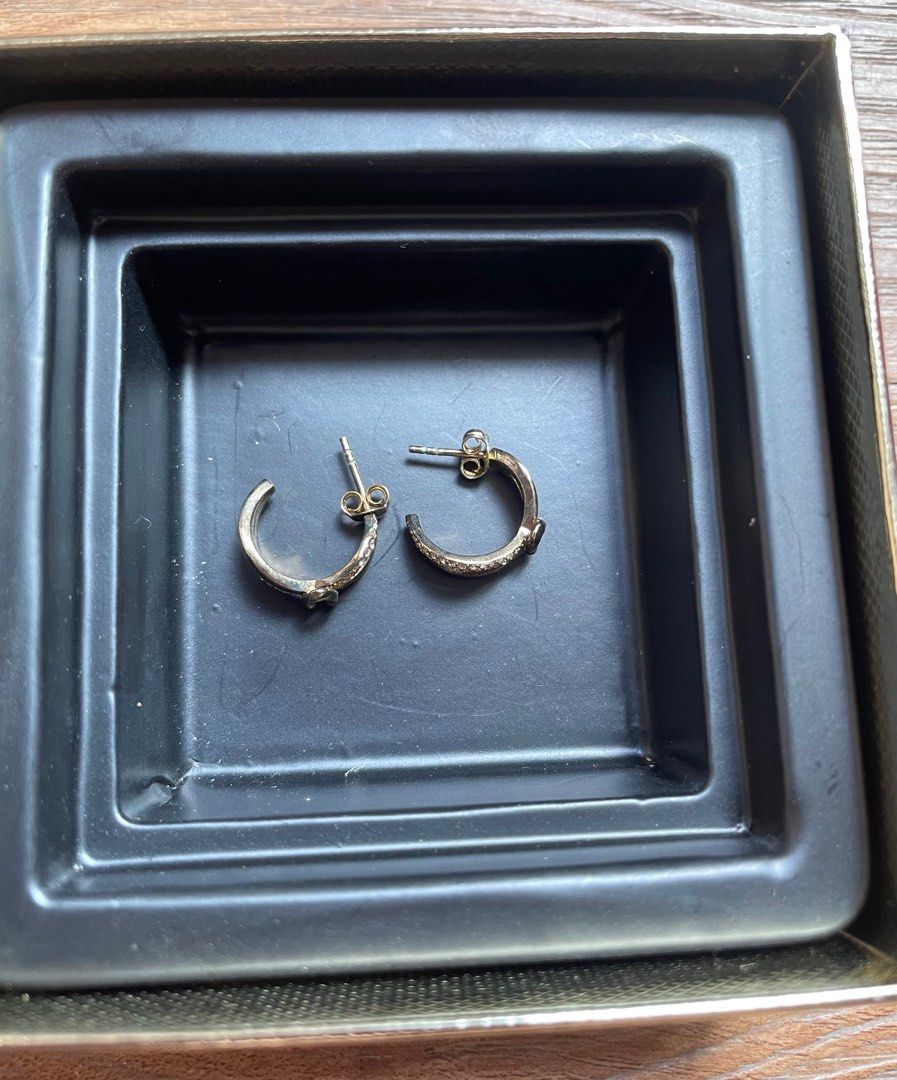 Authentic Coach Gold Earrings with Crystals (Category: Earrings) located in Quezon City. Submitted by sterling_grace (Listing ID 1414481562, Image 3). Description: - Coach earrings - Gold-tone finish - Sparkling crystals - Includes original Coach box - Unique curved design - Adds glamour - Great gift idea.