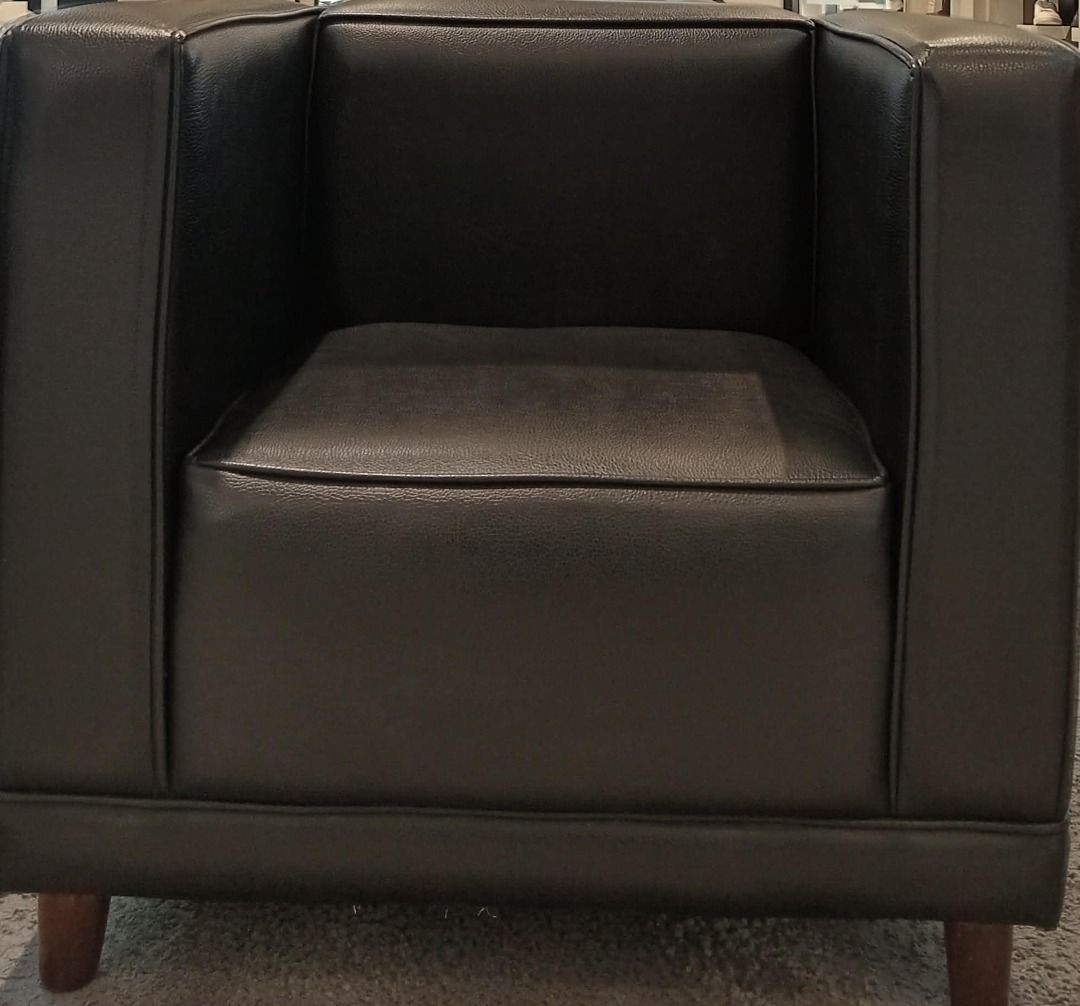 Black Leather Modular 1 Seater Sofa 11pcs available (Category: Sofas) located in Manila. Submitted by cchhhhhhhjkdjdjfk (Listing ID 1414526484, Image 3). Description: - Stylish black leather modular square sofa - Modern, boxy design - Individual seating units with armrests - Comfortable seat cushions - Wooden legs - Flexible configurations - Perfect for living rooms or lounges Dimensions: 23x30x27in 2pcs available (4/15/2026) can be picked up at 