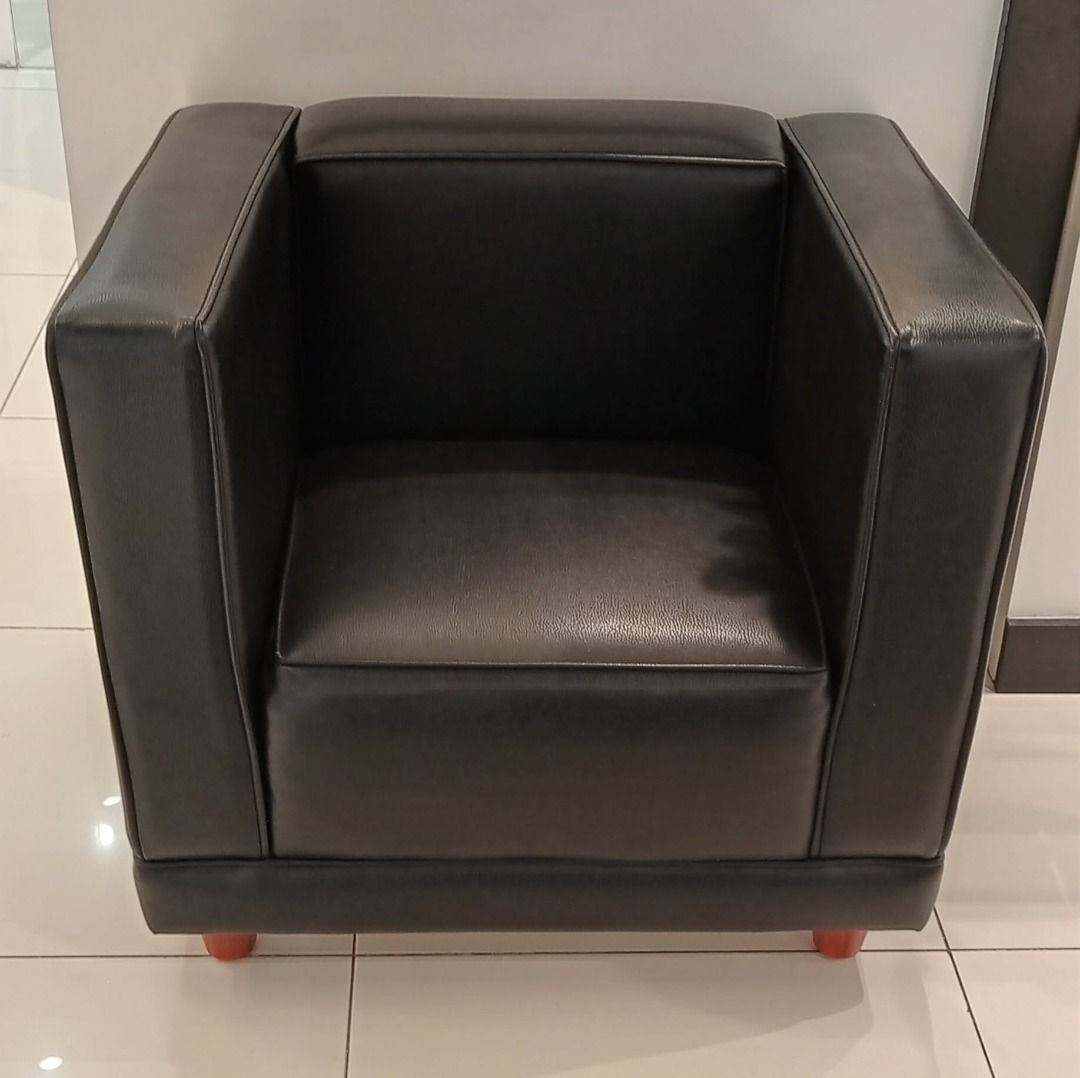 Black Leather Modular 1 Seater Sofa 11pcs available (Category: Sofas) located in Manila. Submitted by cchhhhhhhjkdjdjfk (Listing ID 1414526484, Image 1). Description: - Stylish black leather modular square sofa - Modern, boxy design - Individual seating units with armrests - Comfortable seat cushions - Wooden legs - Flexible configurations - Perfect for living rooms or lounges Dimensions: 23x30x27in 2pcs available (4/15/2026) can be picked up at 
