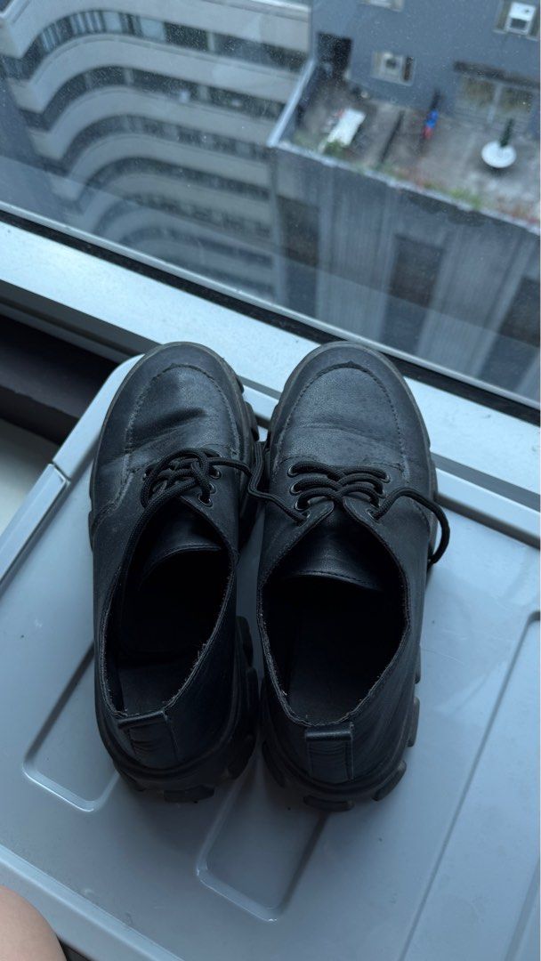 Black Platform Shoes (Category: Heels) located in Makati City. Submitted by severusss (Listing ID 1414490282, Image 1). Description: - Black platform shoes - Lace-up closure - Chunky sole - Leather-like material Rf: nakatambak na lang Makati loc.