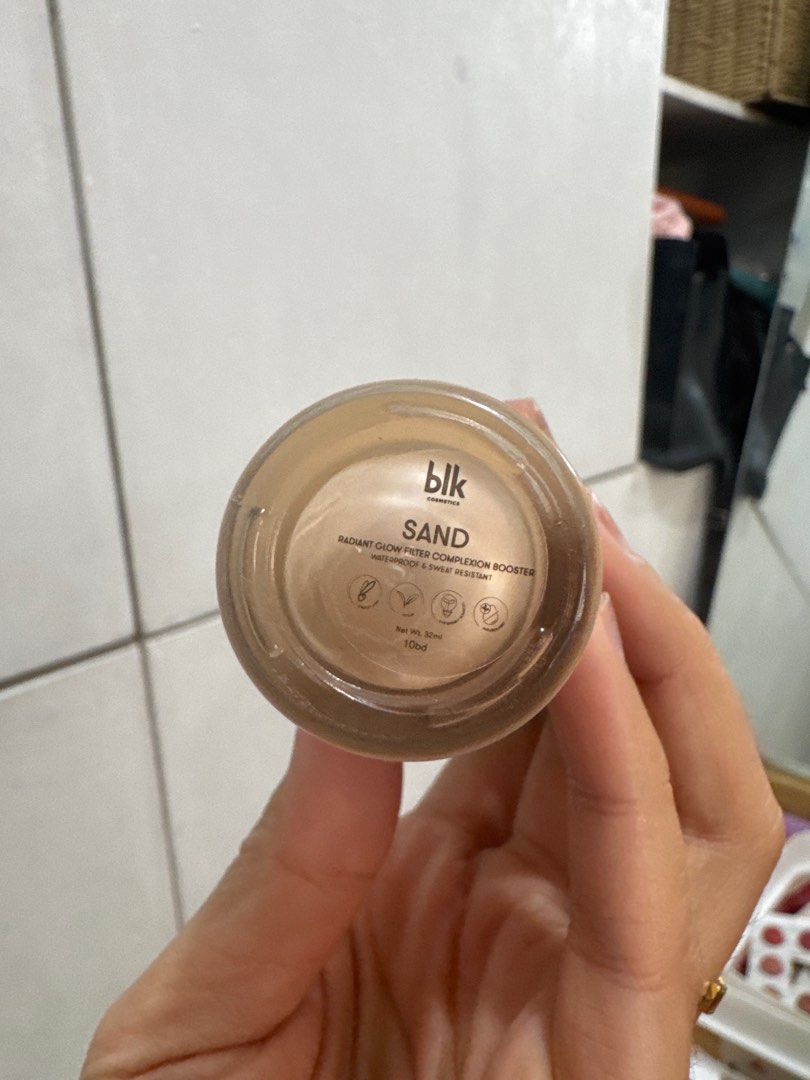BLK Cosmetics Radiant Glow Filter - Sand (Category: Makeup) located in Caloocan City. Submitted by msgemini0618 (Listing ID 1414444125, Image 2). Description: Used for a few times only. RFS: too many illuminators owned Delivery via jnt or lalamove.